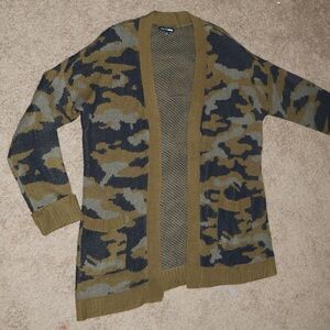 Women’s Camo Cardigan